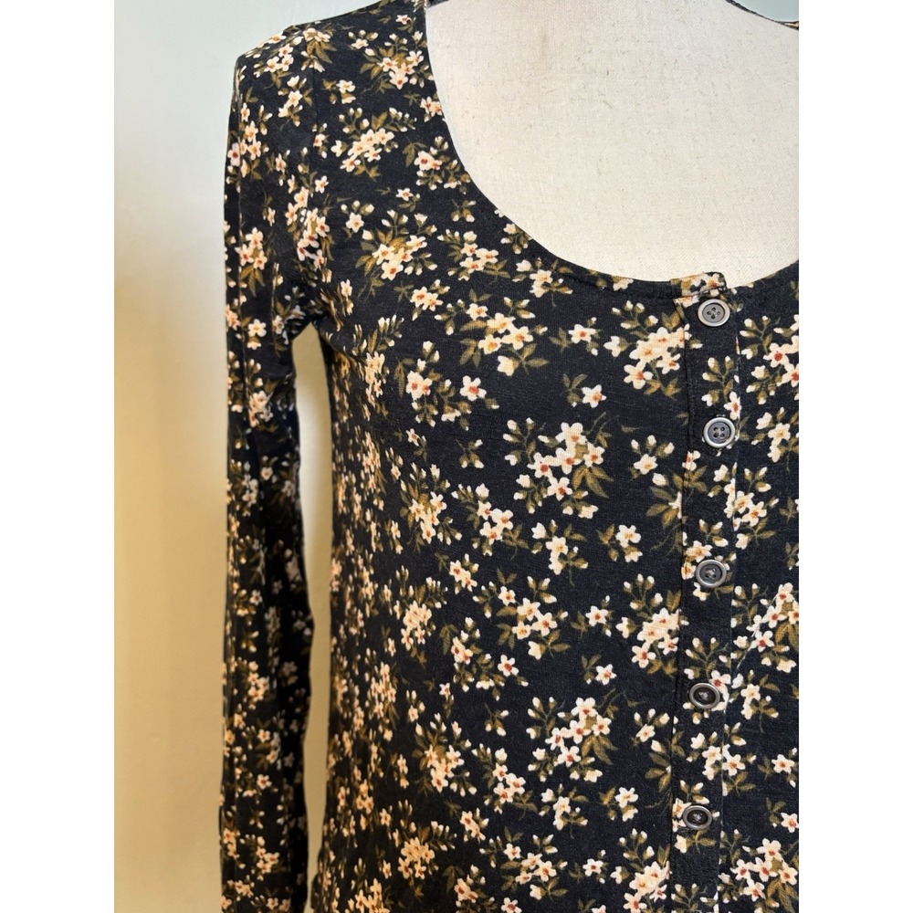 American Eagle Black Floral Henley Top XS Romantic Coquette Indie Boho NWT